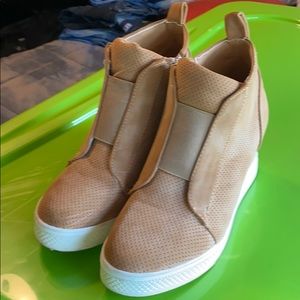 Sneaker Wedges